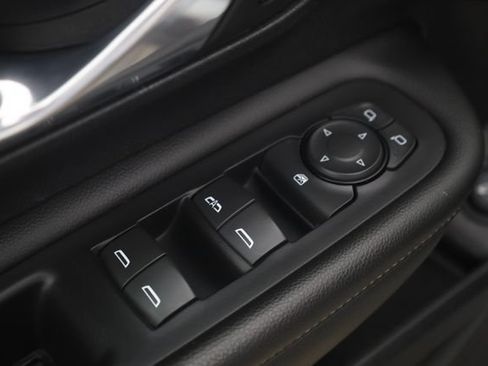 Used 2023 GMC Terrain SLT FWD image 14