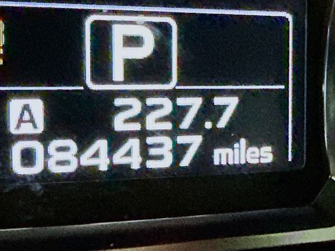 Used 2017 Subaru Forester 2.5i Touring image 19