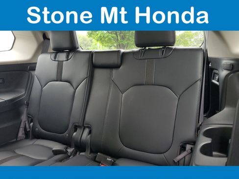 Used 2025 Honda Pilot EX-L image 12