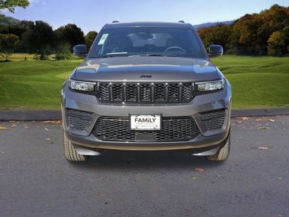 New 2025 Jeep Grand Cherokee Altitude