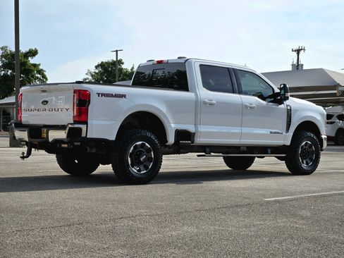 Used 2024 Ford F250 Lariat w/ Tremor Off-Road Package AWD/4WD image 4