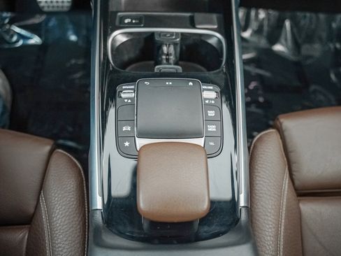 Certified 2023 Mercedes-Benz GLB 250 4MATIC image 19