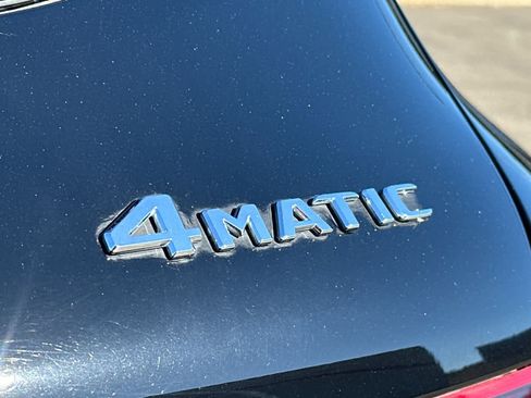 Used 2022 Mercedes-Benz GLC 300 4MATIC image 33