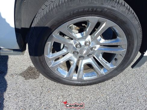 Used 2019 Chevrolet Tahoe Premier w/ Premier Plus Edition image 2