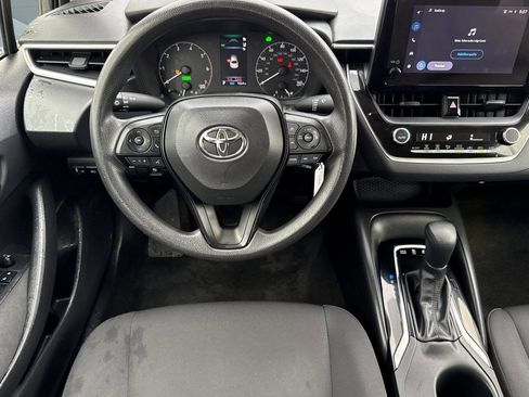 Used 2024 Toyota Corolla LE image 4