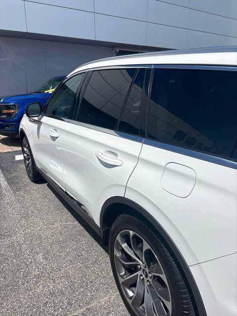 Used 2026 Lincoln Aviator Reserve RWD image 7