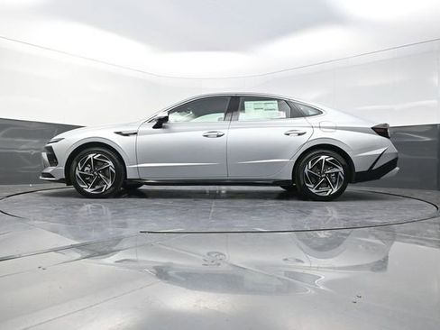 New 2026 Hyundai Sonata SEL FWD image 32