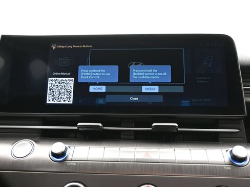 Used 2025 Hyundai Kona SE FWD image 31
