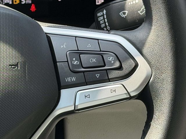Used 2024 Volkswagen Jetta SE w/ Panoramic Sunroof Package FWD image 24