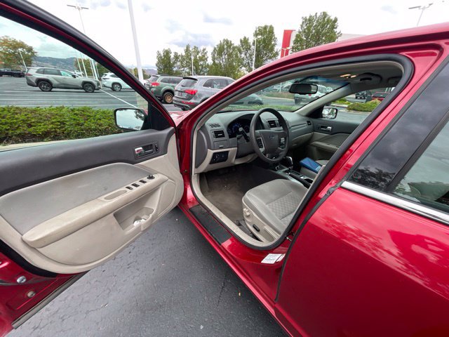 Used 2010 Ford Fusion SE FWD image 10