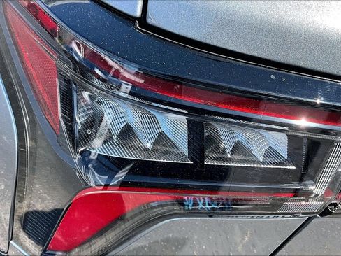 Used 2025 Chevrolet Equinox LT AWD/4WD image 21