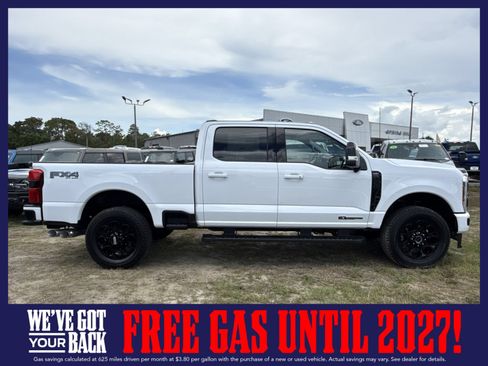 New 2026 Ford F250 Lariat w/ Black Appearance Package AWD/4WD image 3