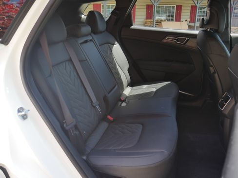Used 2025 Kia Sportage X-Line AWD/4WD image 30