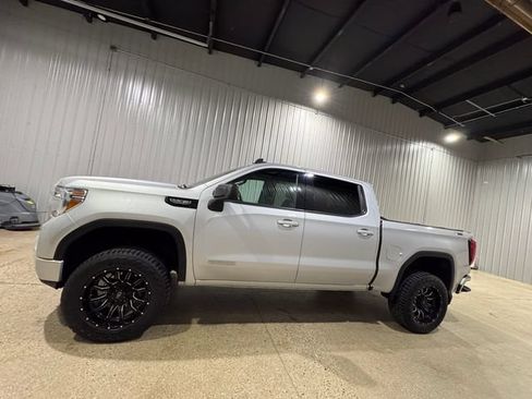 Used 2020 GMC Sierra 1500 Elevation AWD/4WD image 2