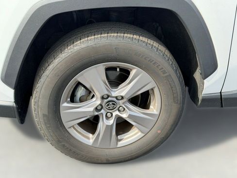 Used 2023 Toyota RAV4 XLE AWD/4WD image 9