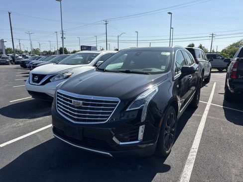 Used 2019 Cadillac XT5 Platinum AWD/4WD image 1