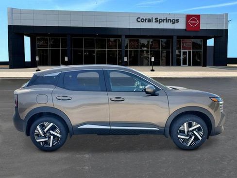 New 2026 Nissan Kicks SV w/ SV Premium Package FWD image 6
