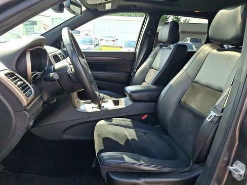 Used 2015 Jeep Grand Cherokee Altitude AWD/4WD image 17