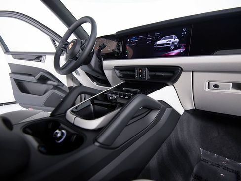 Certified 2026 Porsche Cayenne E-Hybrid AWD/4WD image 71