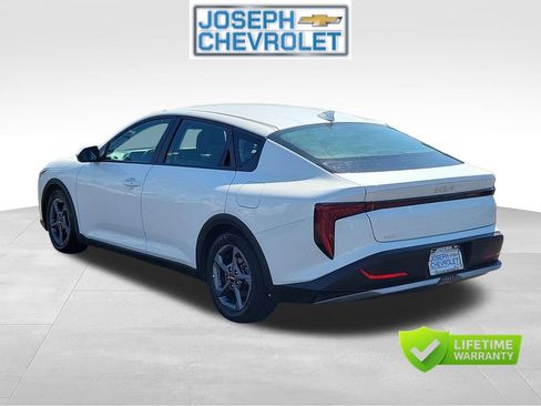 Used 2025 Kia K4 FWD image 3