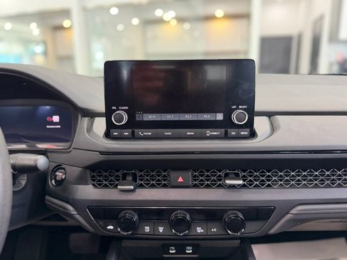 Used 2023 Honda Accord EX image 24