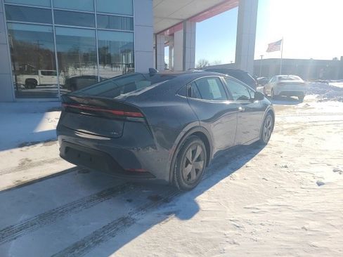 Used 2023 Toyota Prius LE image 7