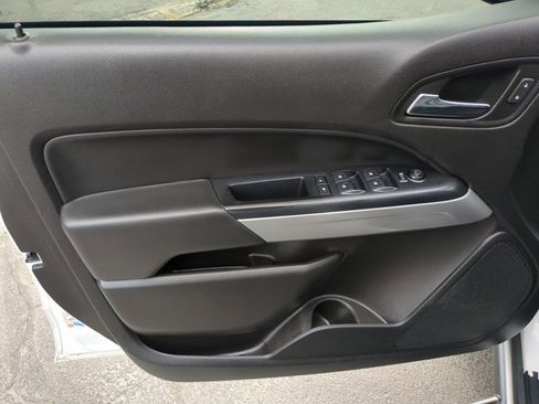 Used 2017 Chevrolet Colorado LT image 9