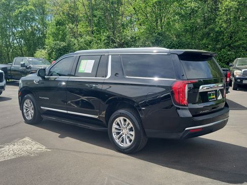 Used 2021 GMC Yukon XL SLT w/ SLT Premium Package AWD/4WD image 3