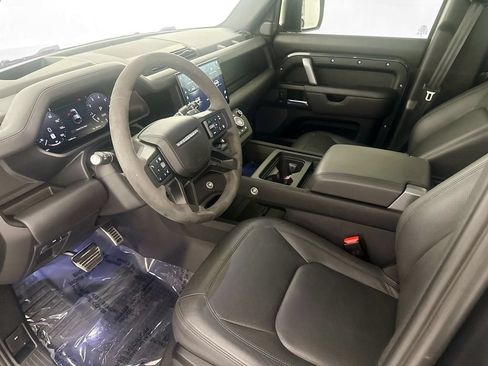 Certified 2024 Land Rover Defender 110 V8 AWD/4WD image 8