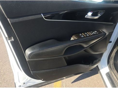 Used 2020 Kia Sorento EX image 27