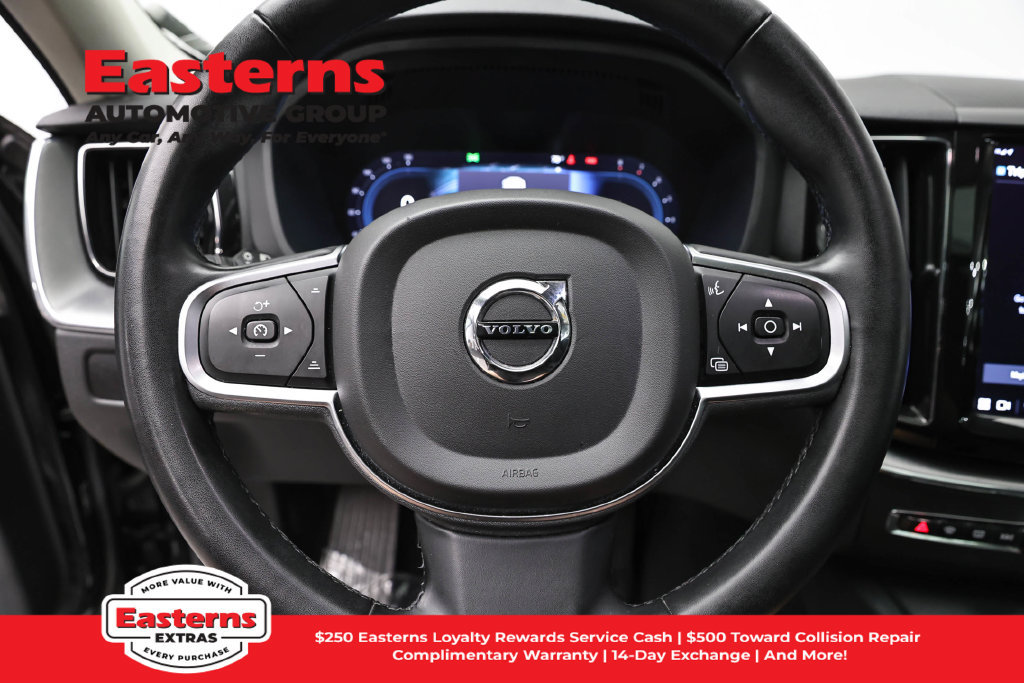 Used 2023 Volvo XC60 B5 Core FWD image 11