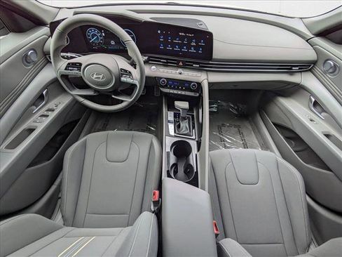 New 2025 Hyundai Elantra SEL w/ Cargo Package image 3
