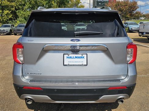 Used 2023 Ford Explorer Limited w/ Equipment Group 301A image 5