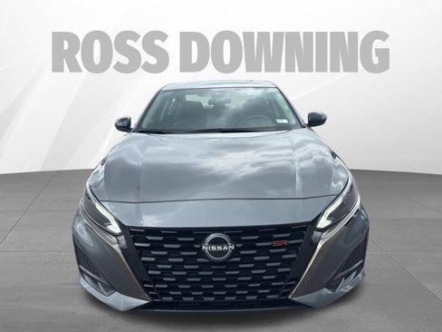 Used 2024 Nissan Altima 2.5 SR FWD image 2