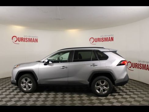Used 2024 Toyota RAV4 XLE FWD image 4