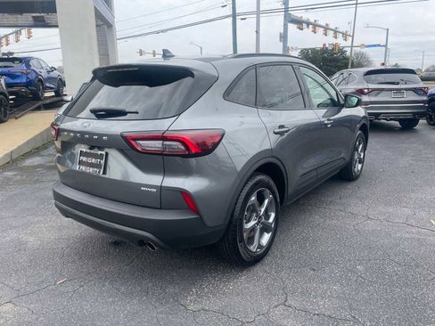 Used 2025 Ford Escape ST-Line image 5