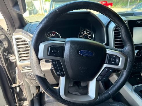Used 2015 Ford F150 Lariat w/ Equipment Group 502A Luxury AWD/4WD image 18