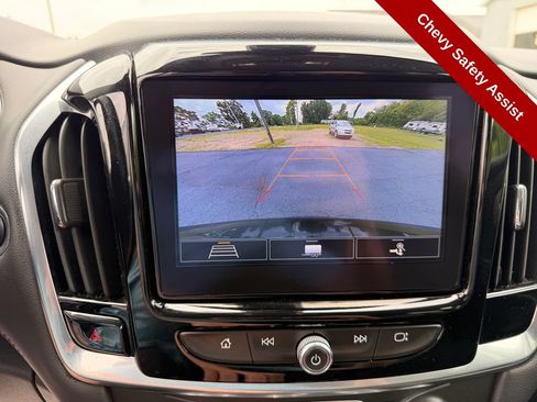 Used 2021 Chevrolet Traverse LT AWD/4WD image 29