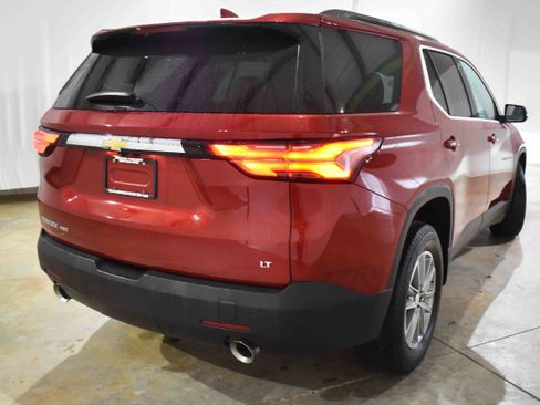 Used 2022 Chevrolet Traverse LT image 9