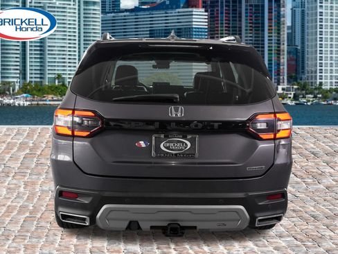 Certified 2023 Honda Pilot Touring image 7