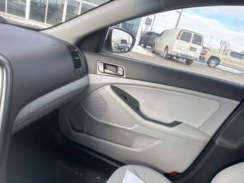 Used 2015 Kia Optima LX image 15