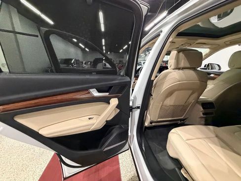 Used 2021 Audi Q5 Prestige w/ Prestige Package AWD/4WD image 28