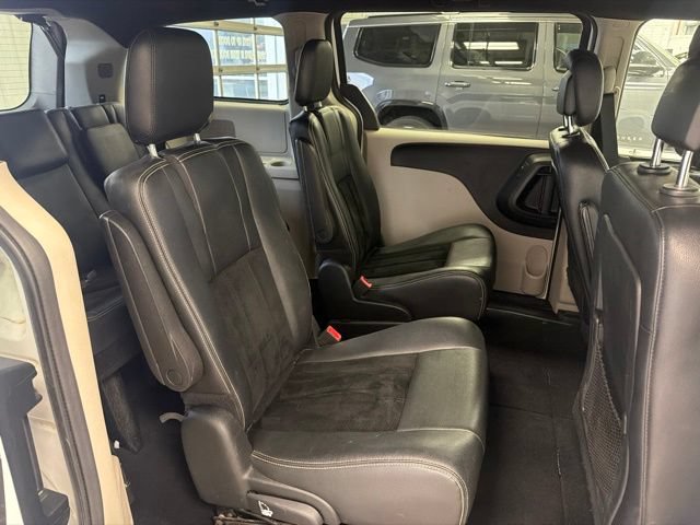 Used 2017 Dodge Grand Caravan SXT FWD image 24