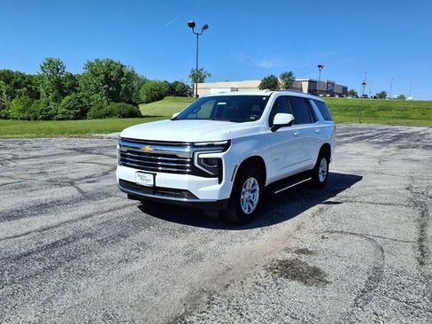 Used 2025 Chevrolet Tahoe LT AWD/4WD image 43