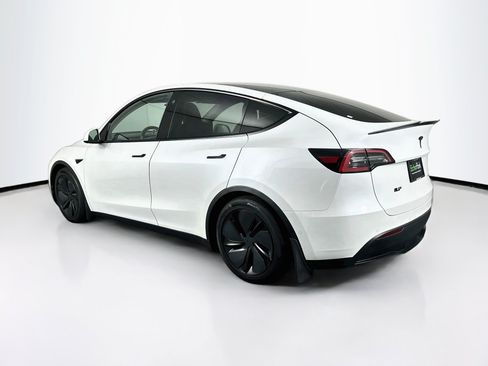 Used 2021 Tesla Model Y Long Range AWD/4WD image 5
