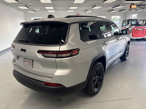 New 2026 Jeep Grand Cherokee L 4WD image 10