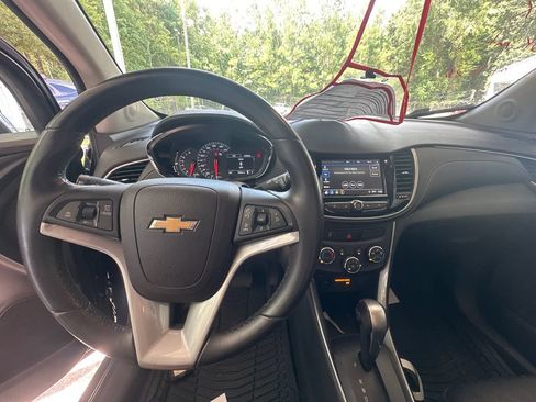 Used 2018 Chevrolet Trax LT w/ Driver Confidence Package FWD image 14