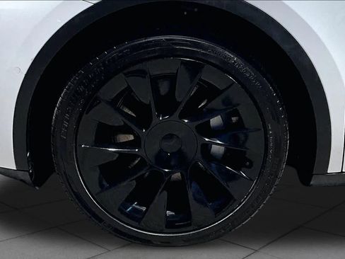 Used 2021 Tesla Model Y Long Range AWD/4WD image 10