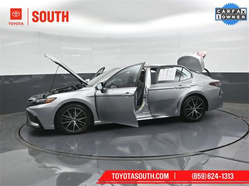 Used 2023 Toyota Camry SE image 59