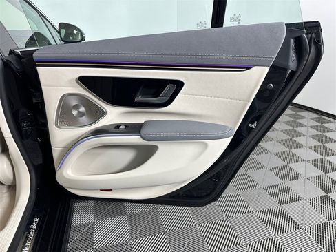 Used 2023 Mercedes-Benz EQS 450+ Sedan image 18